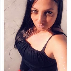 Meet your Posher, Yvette